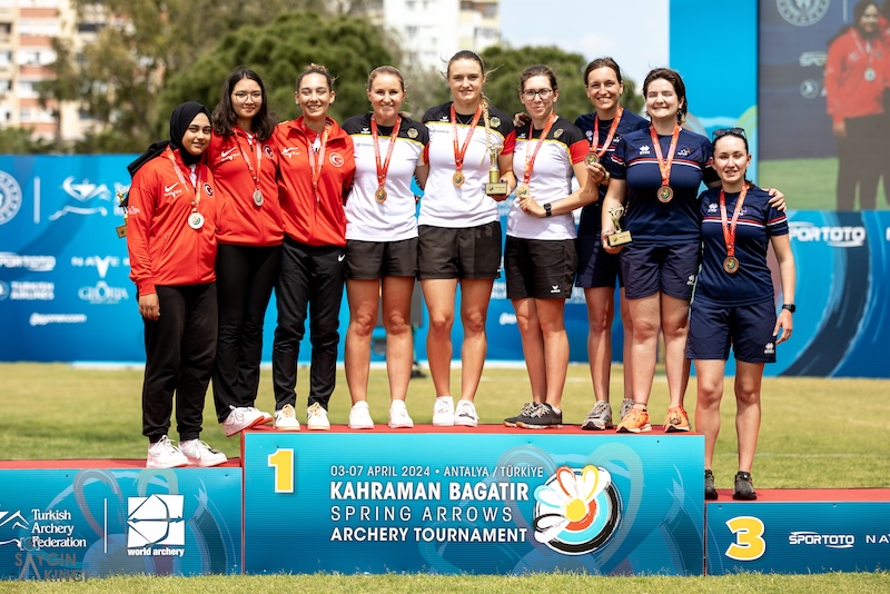 Podium femme au Bagatir