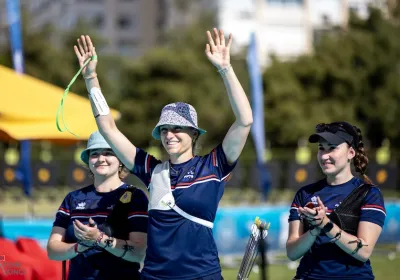 L'équipe femme en bronze au Bagatir