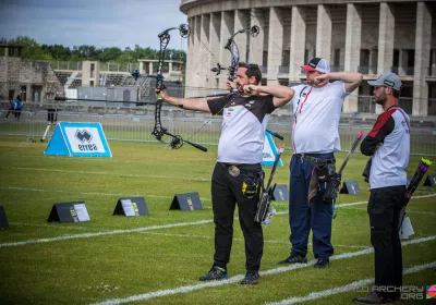 Direction la finale pour l’équipe masculine arc à poulies