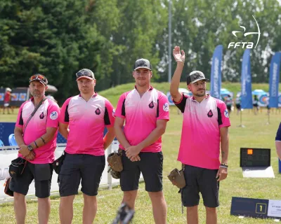 7S309229.jpg